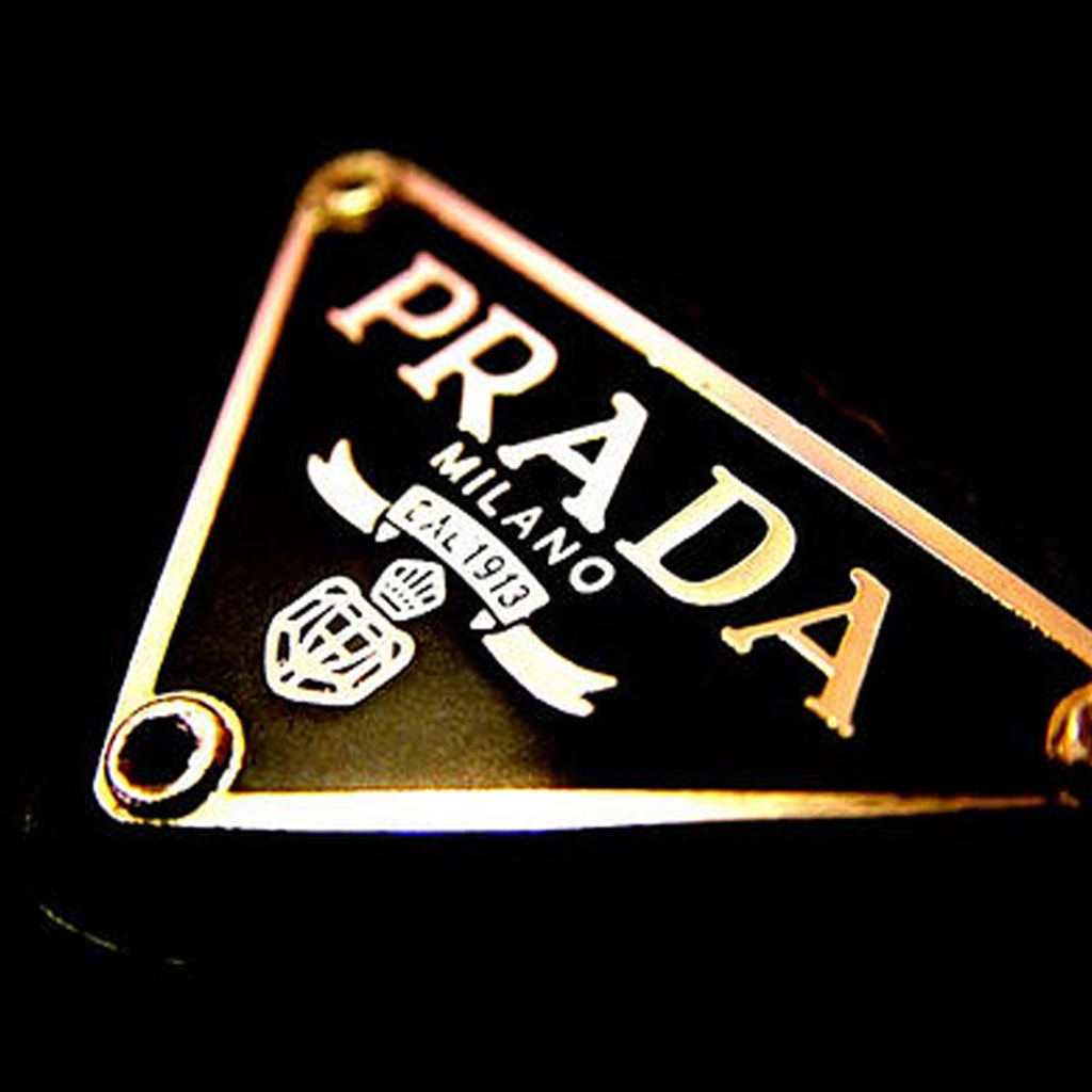 Символ бренда Prada