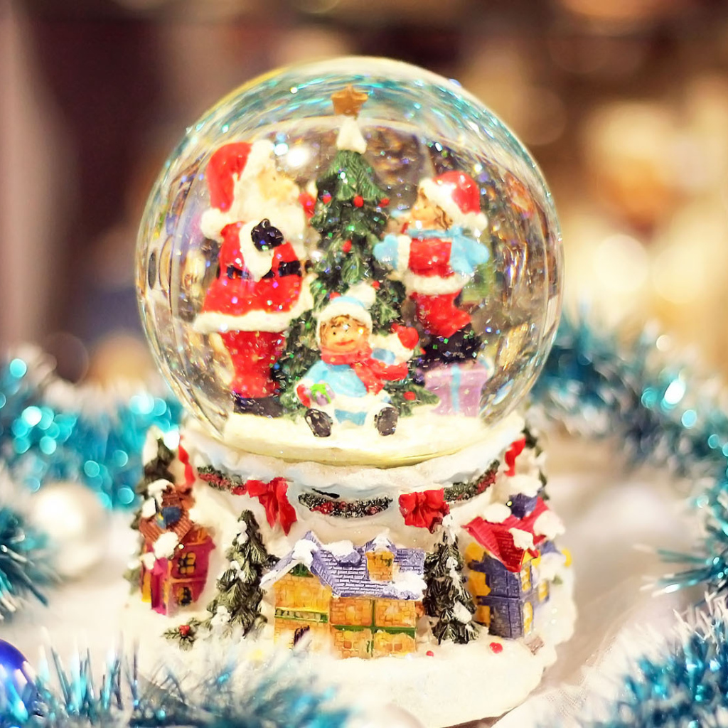 Новогодний волшебный шар