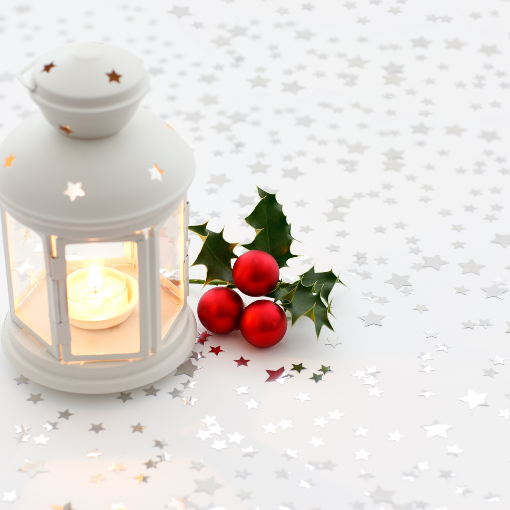 Белый фонарь со свечой