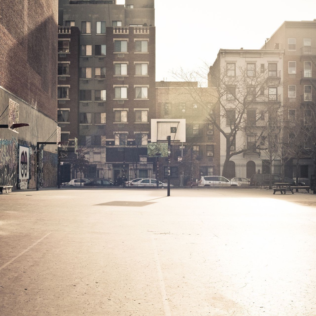 Спортивная площадка во дворе