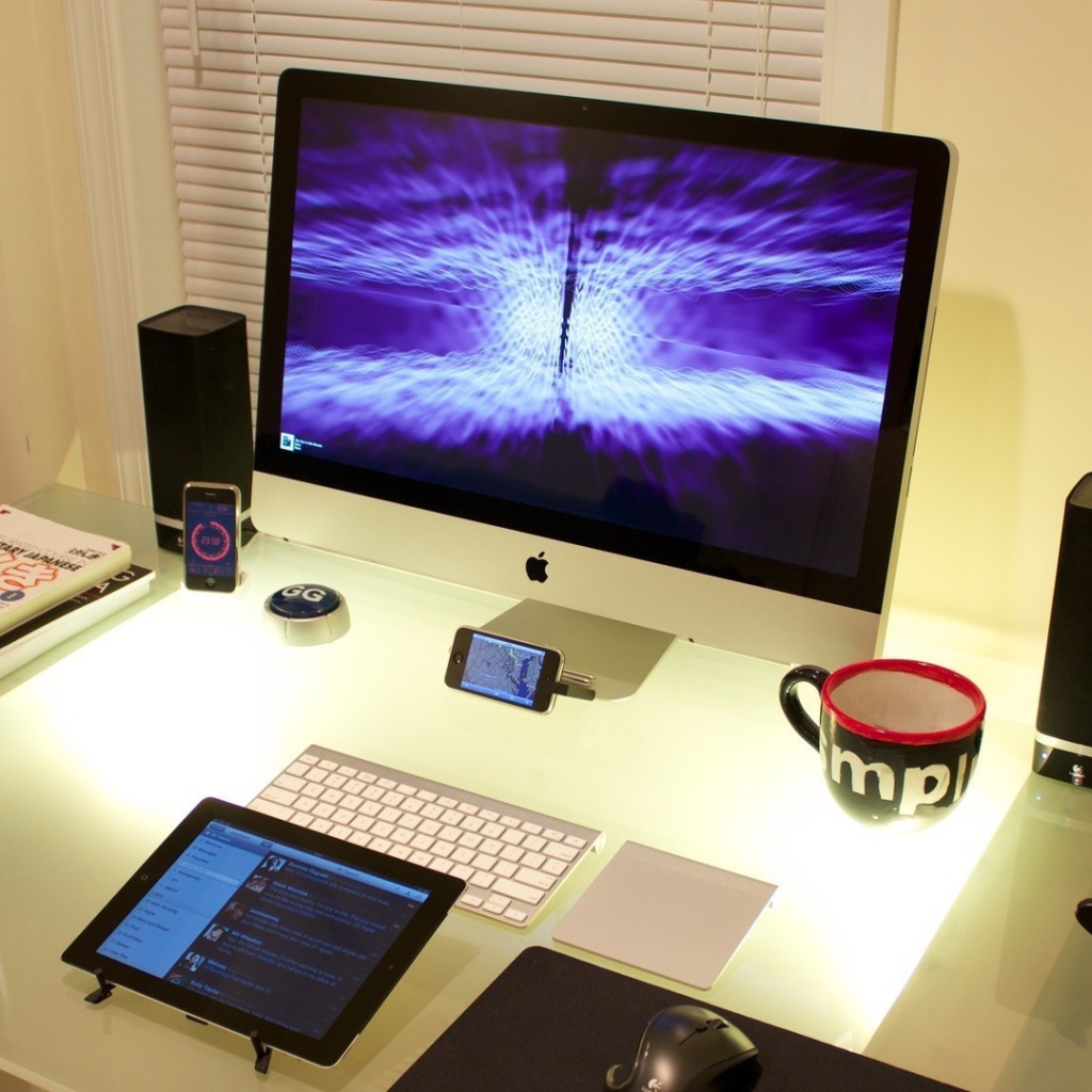 Компьютерный стол