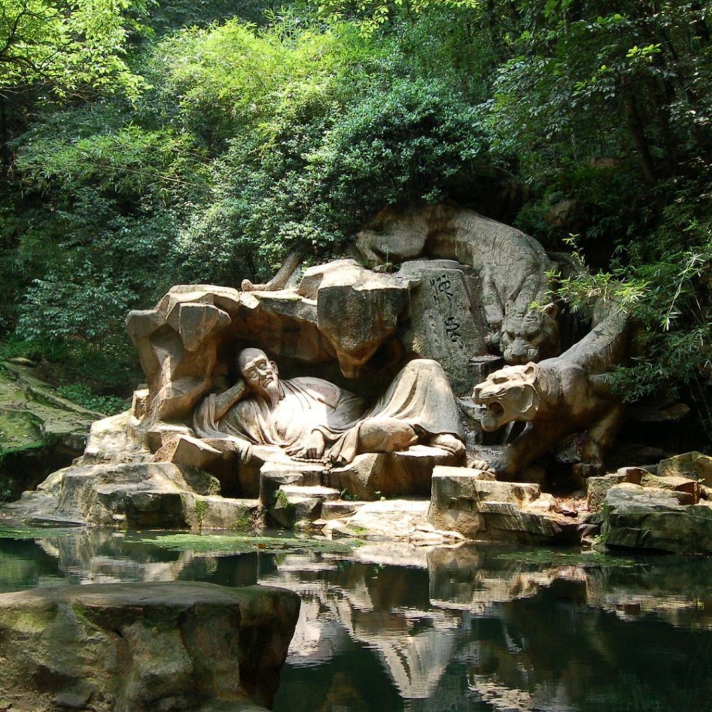 Будда у озера