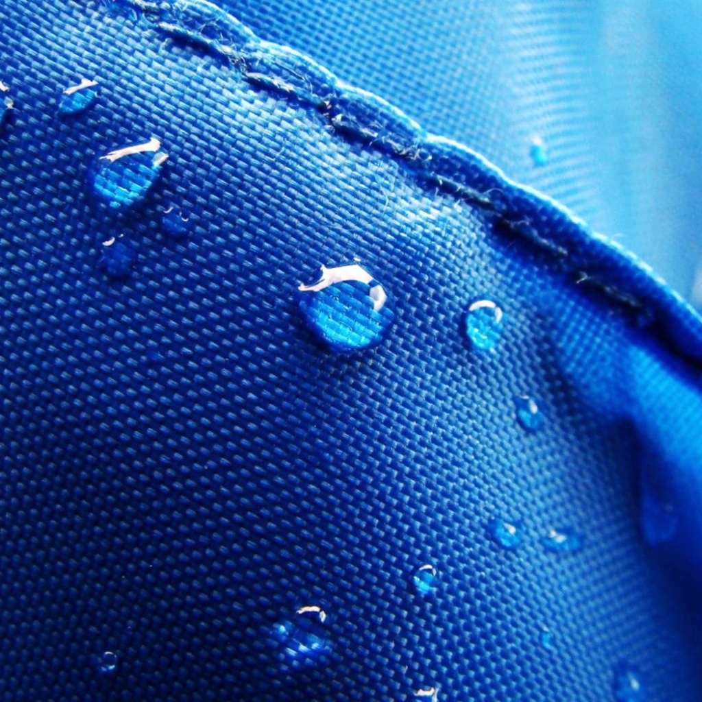 Роса на ткани