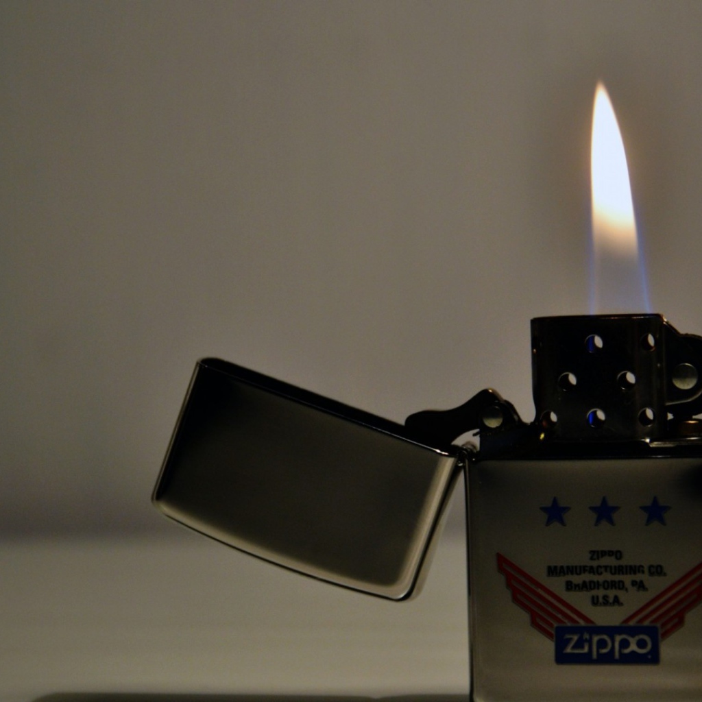 Пламя зажигалки