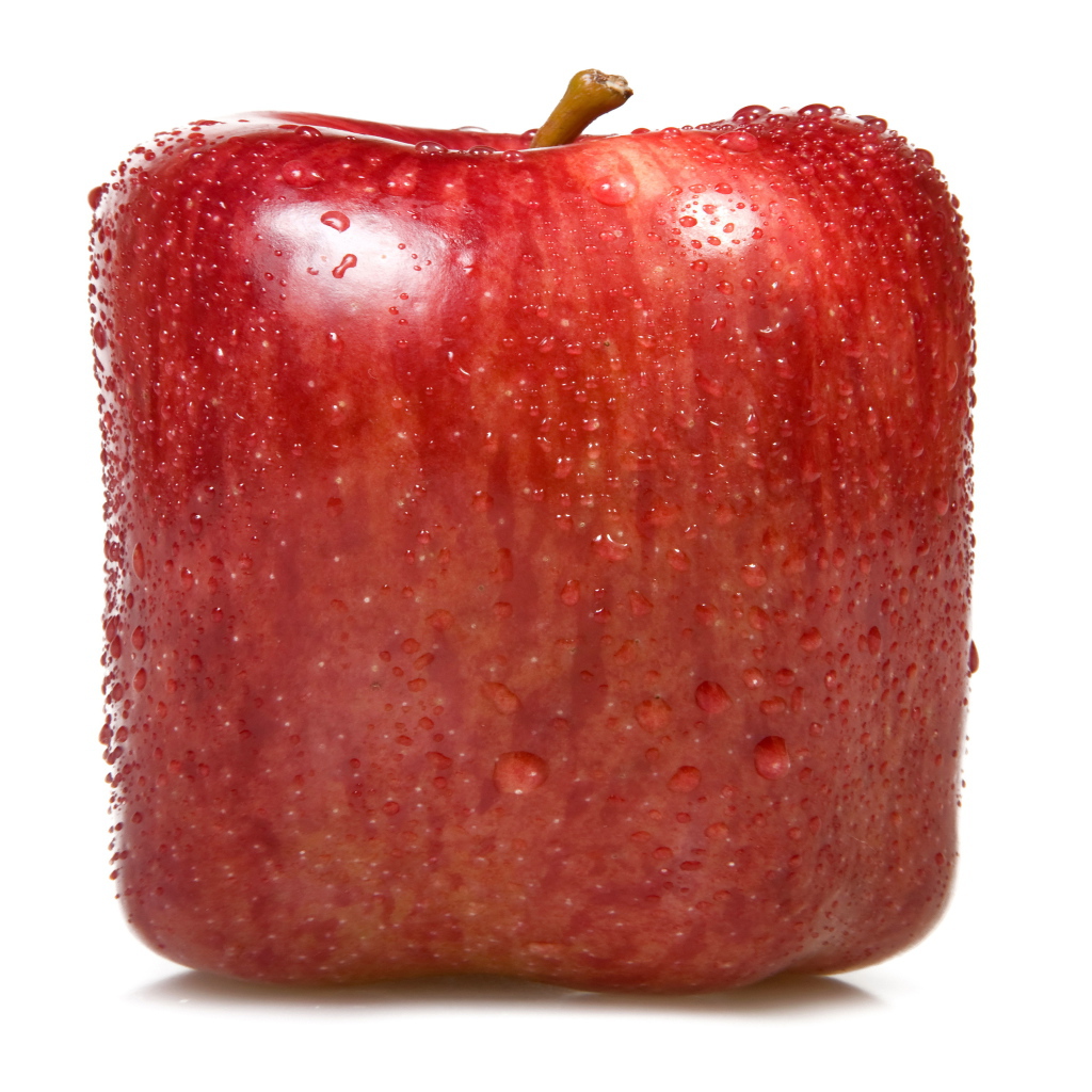 Красное квадратное яблоко