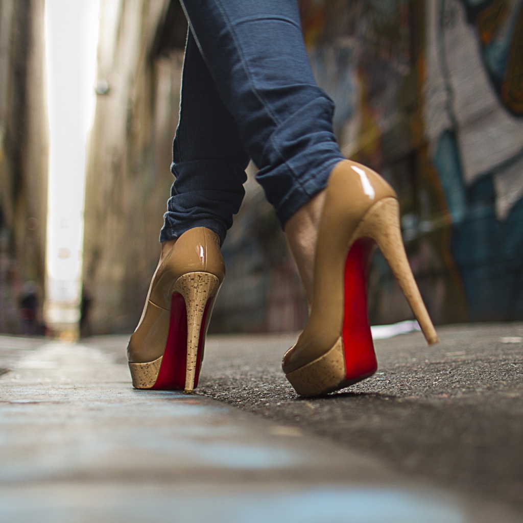 Туфли на высоких каблуках