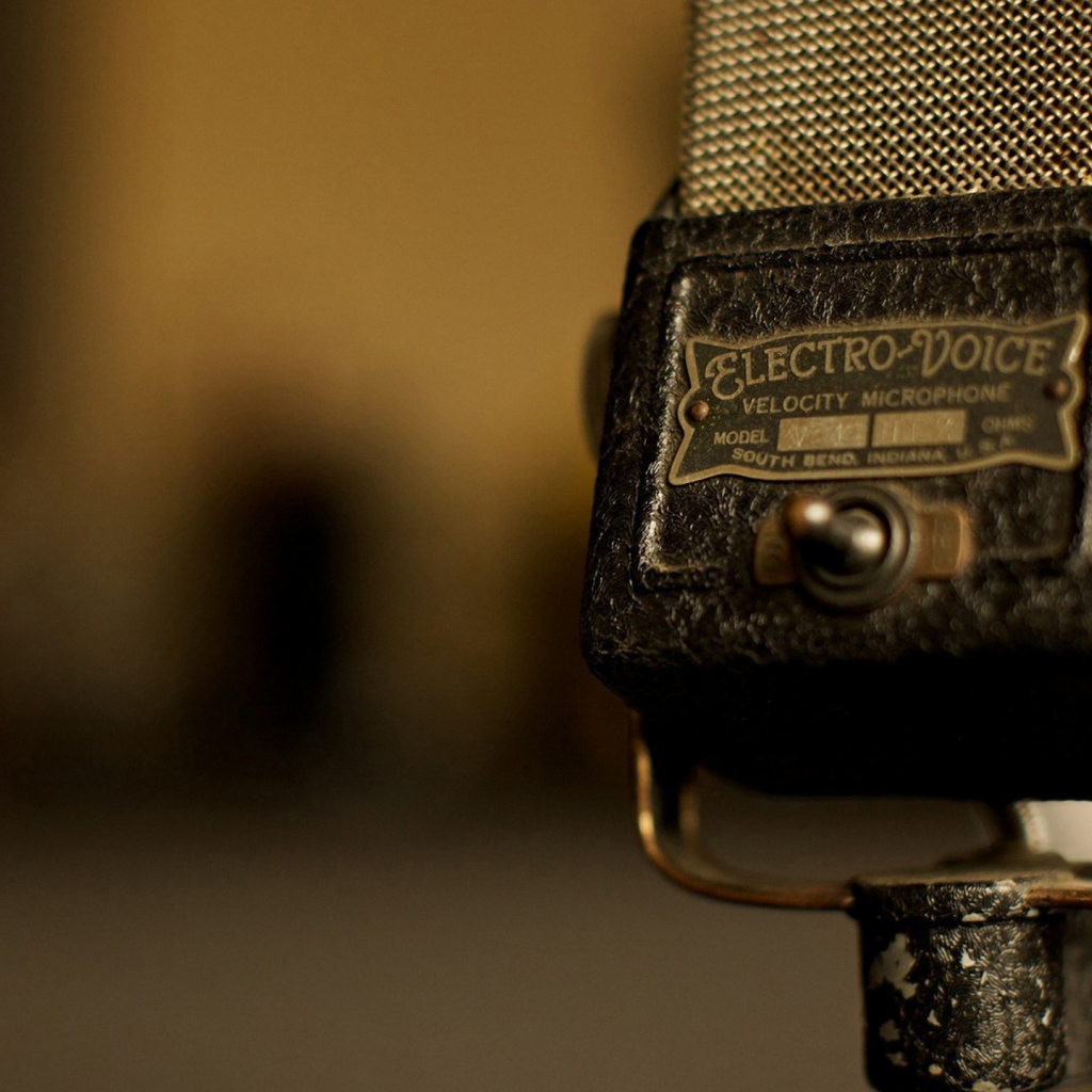 Старый микрофон