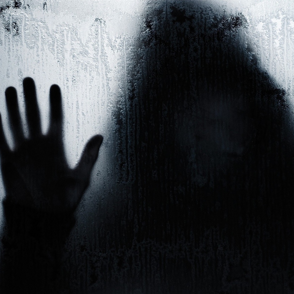 Человек за стеклом