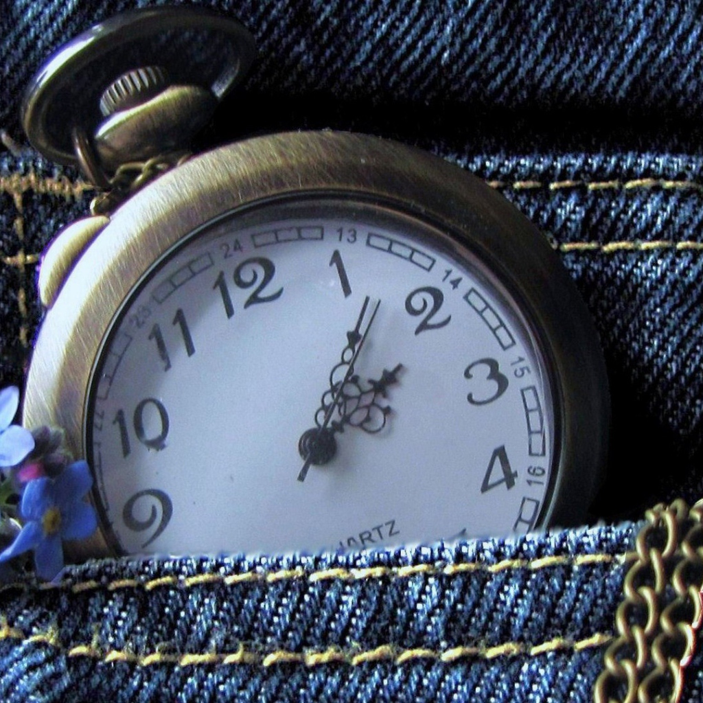 Часы в джинсах