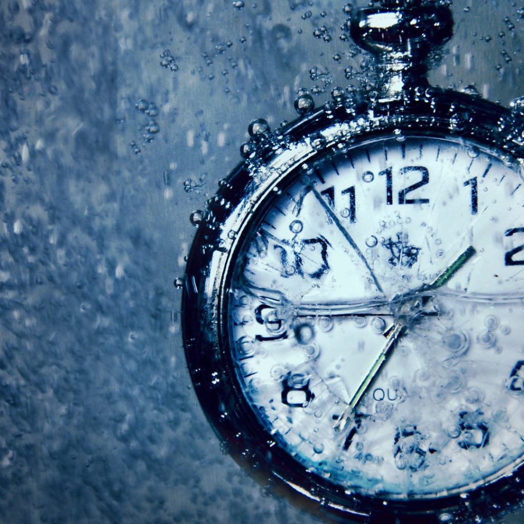Часы в воде