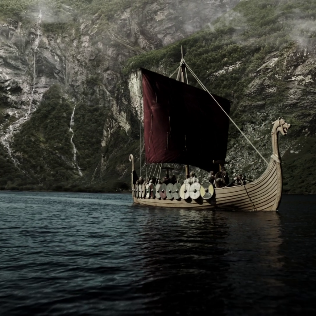 Красный парус корабля викингов