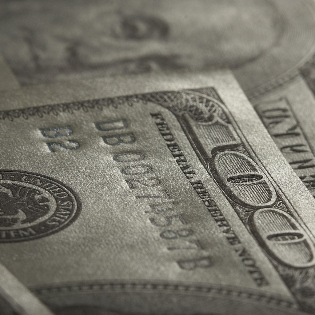 Сто долларов вблизи