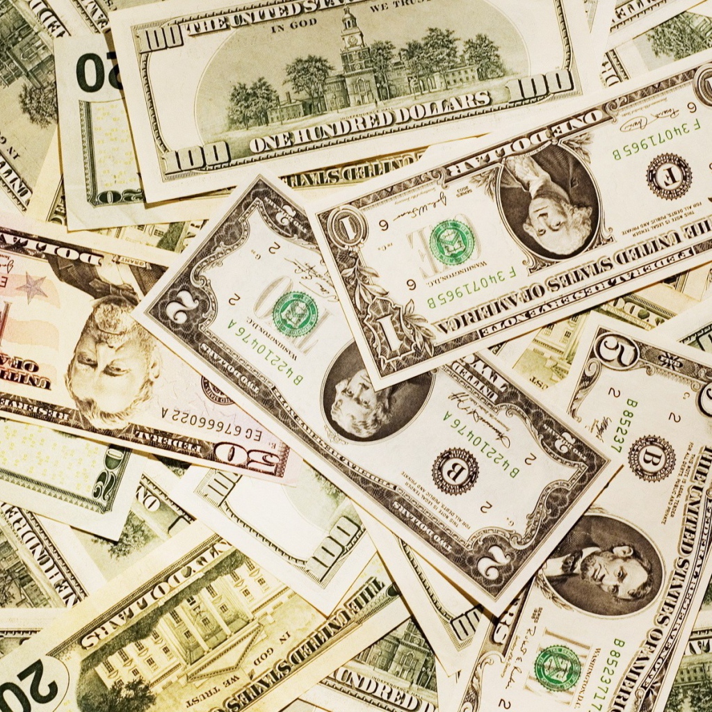 Разные номиналы долларов