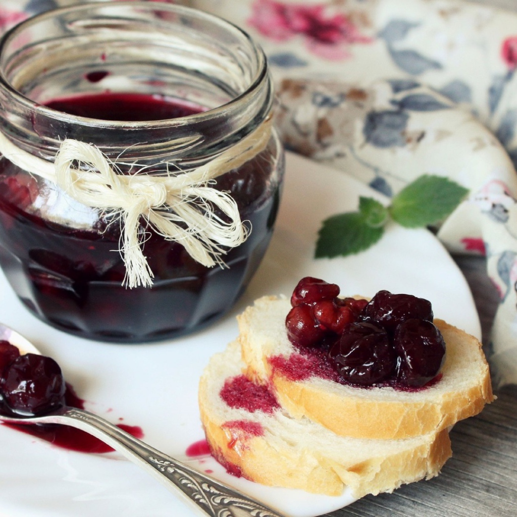 Вишневое варенье