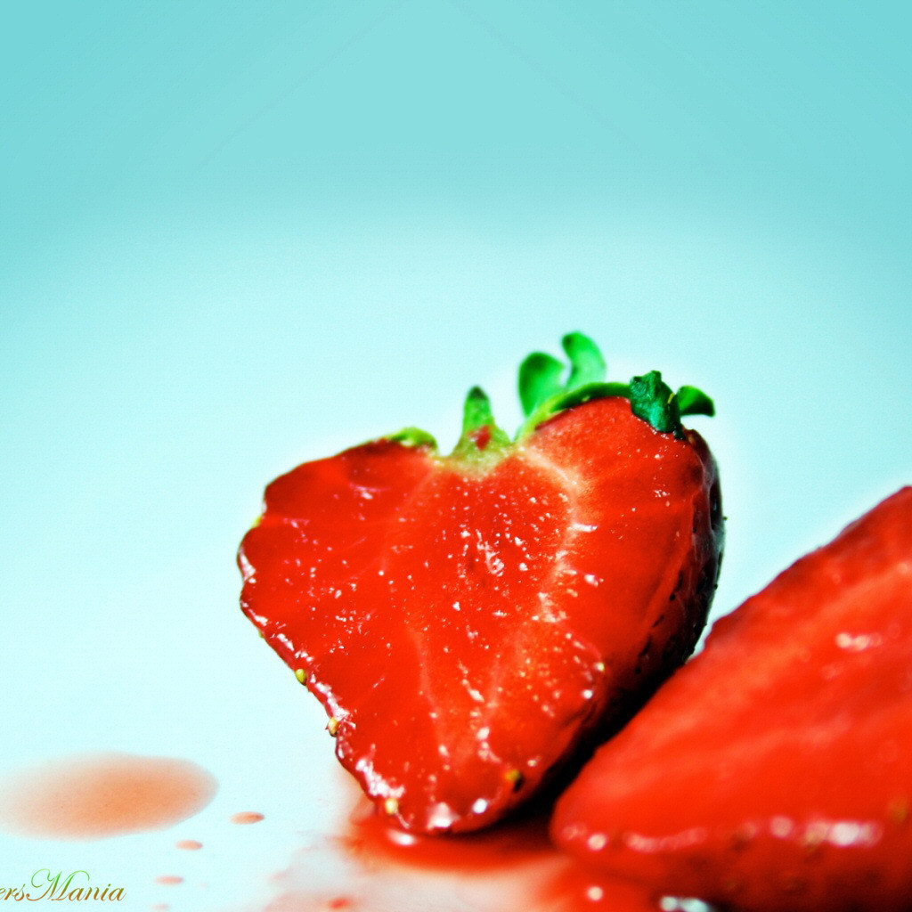 Разрезанная клубника