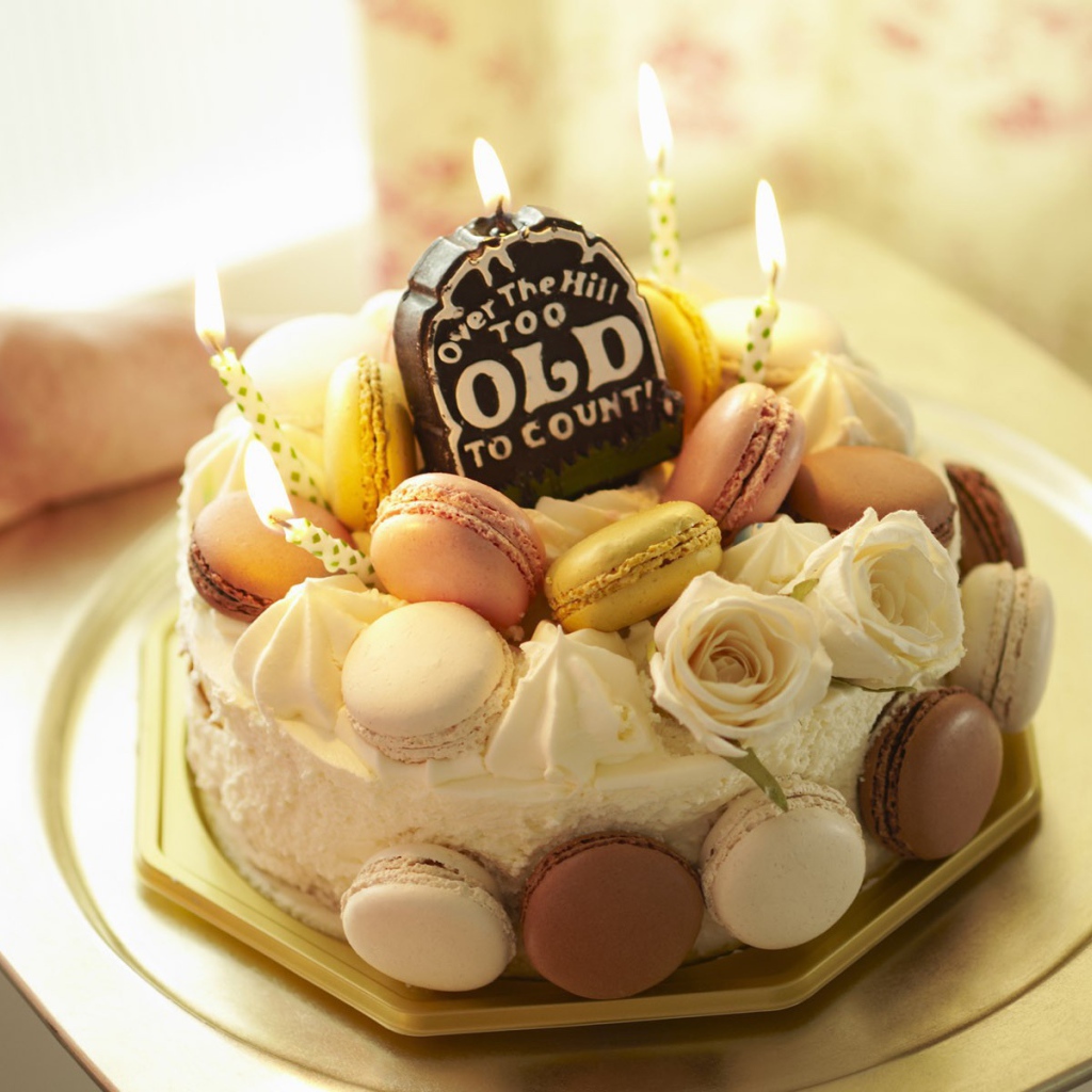 Торт со свечками