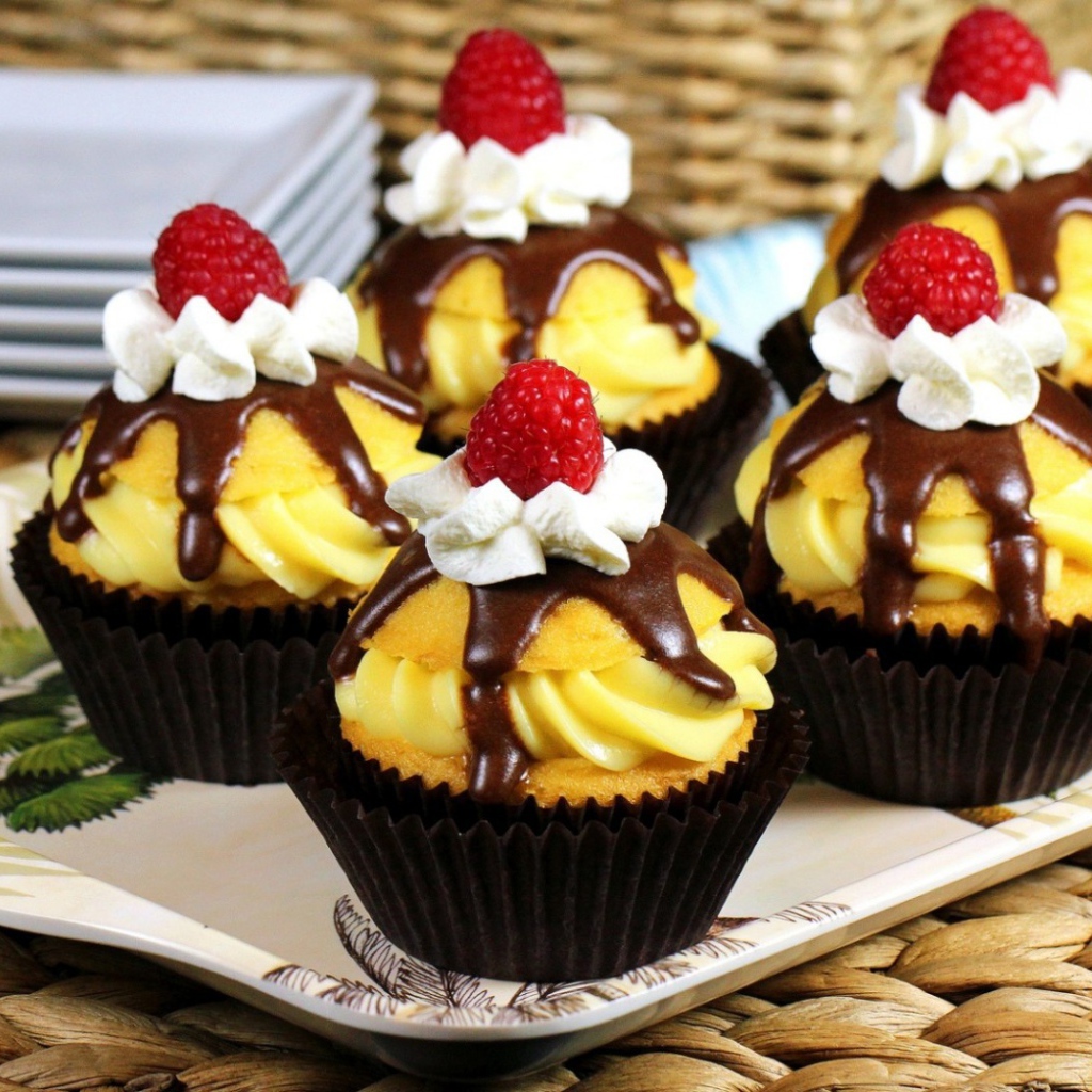 Кексы с малиной