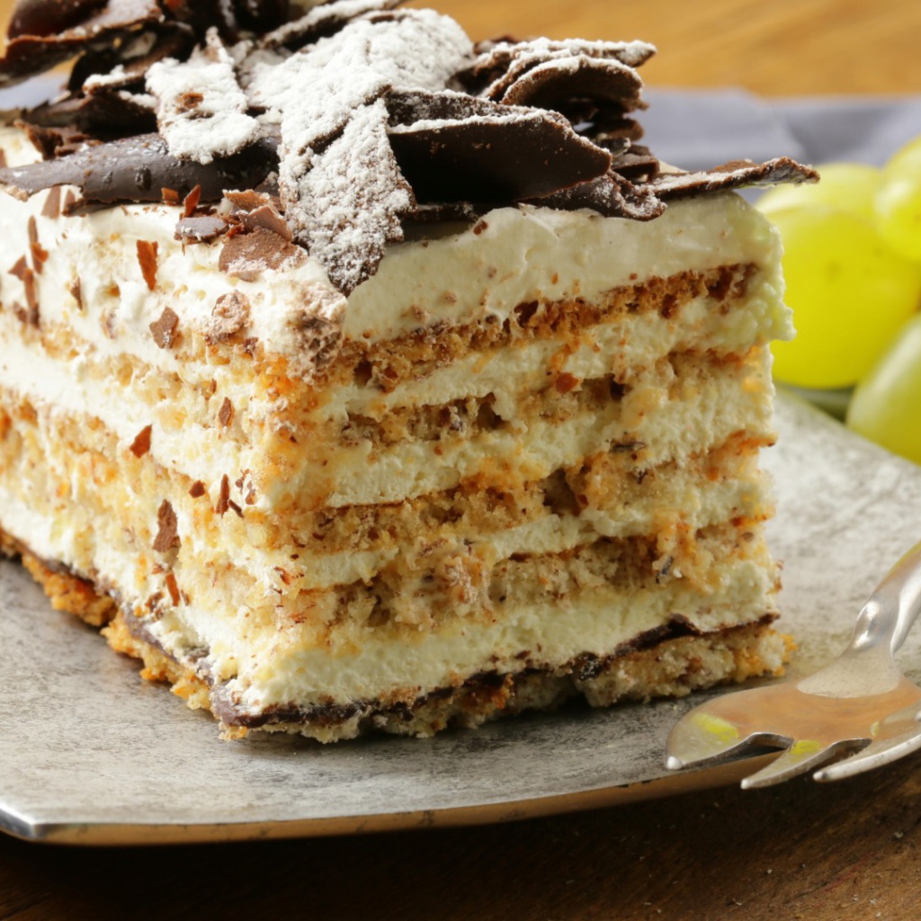 Аппетитный кусок торта