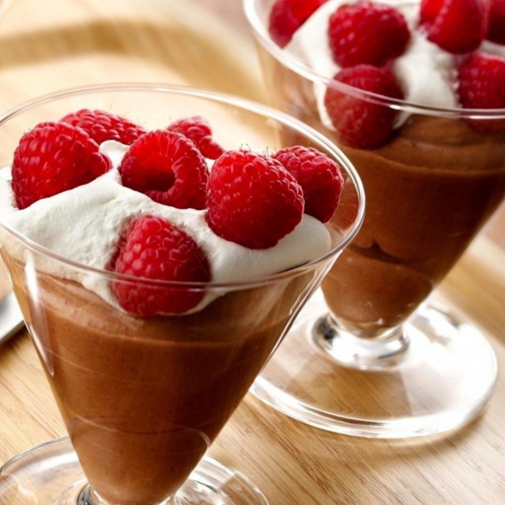 Малиновый десерт