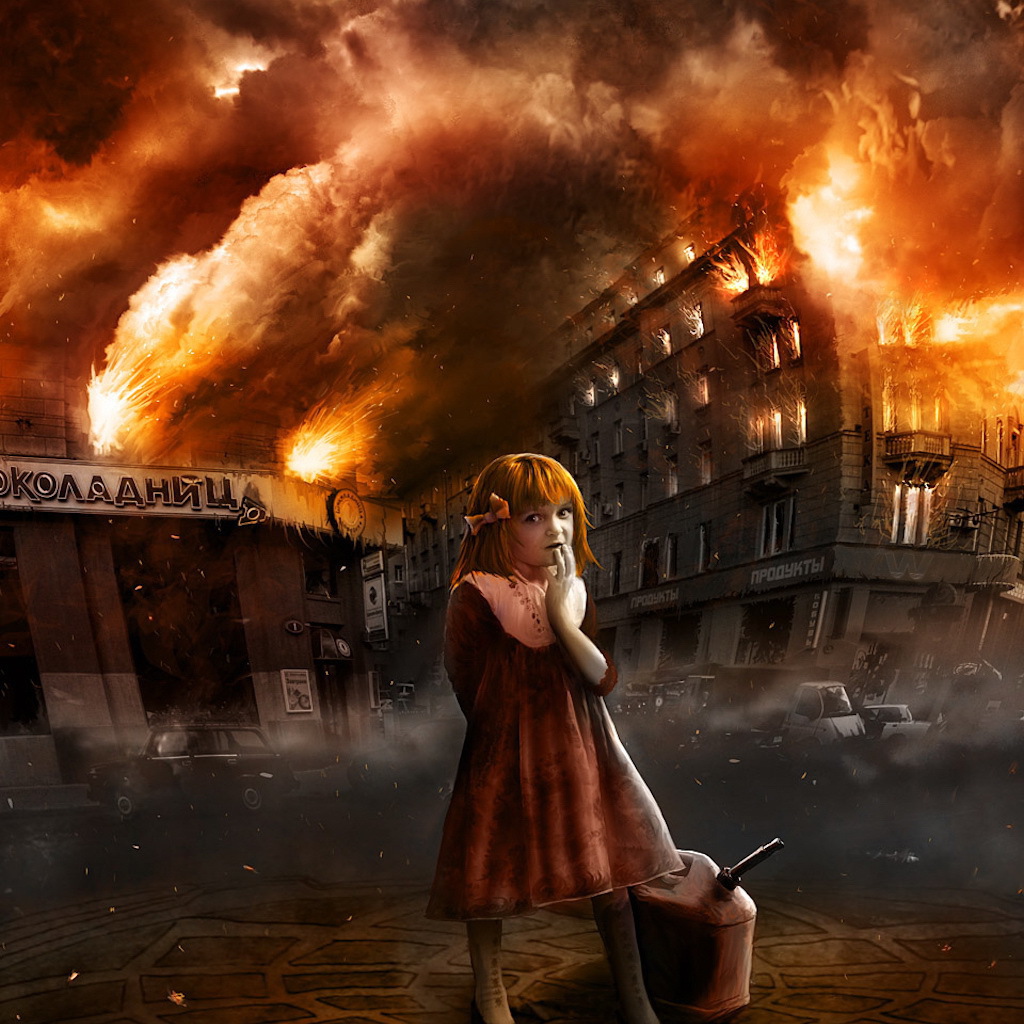 Девочка с канистрой бензина