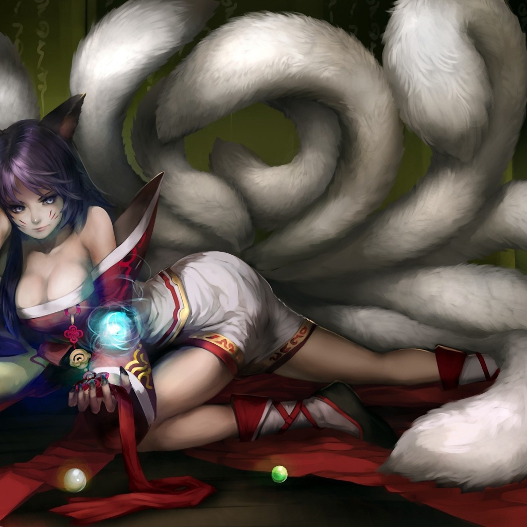 Девушка с хвостами