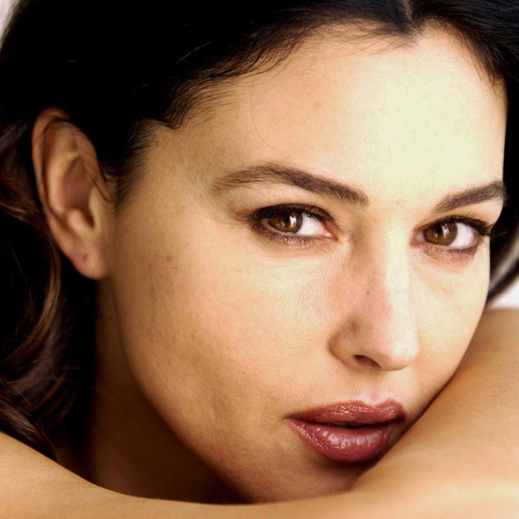 Красивая актриса Моника Беллуччи