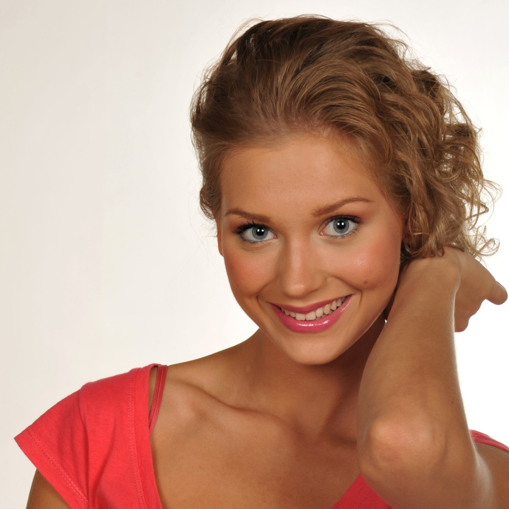 Красивая Кристина Асмус