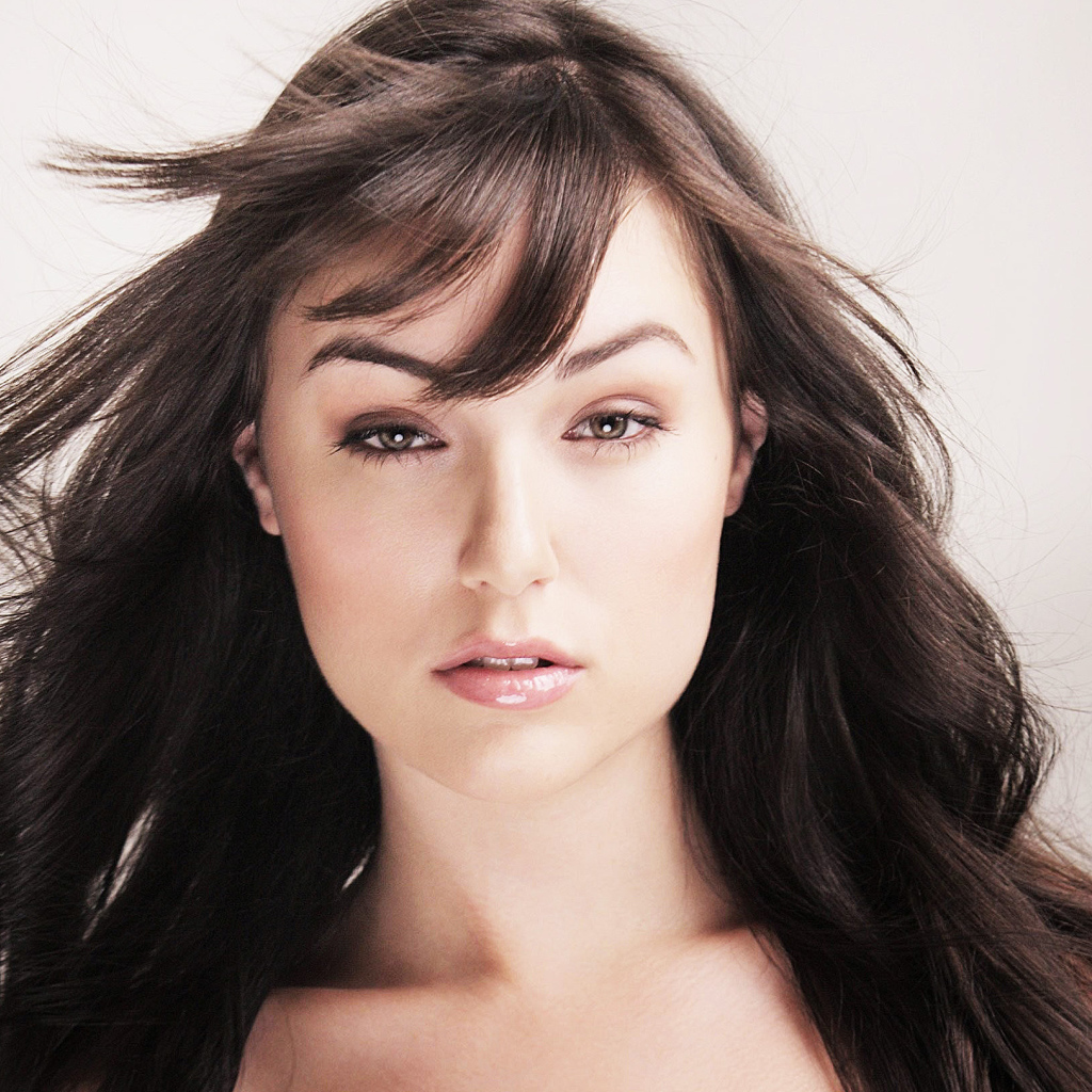 Красивая Саша Грей