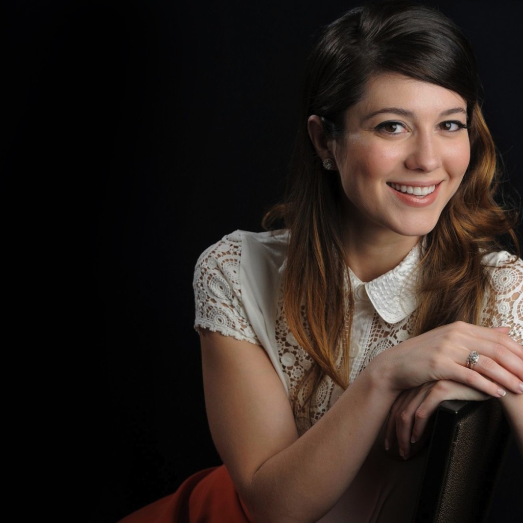 Красивая модель Мэри Элизабет