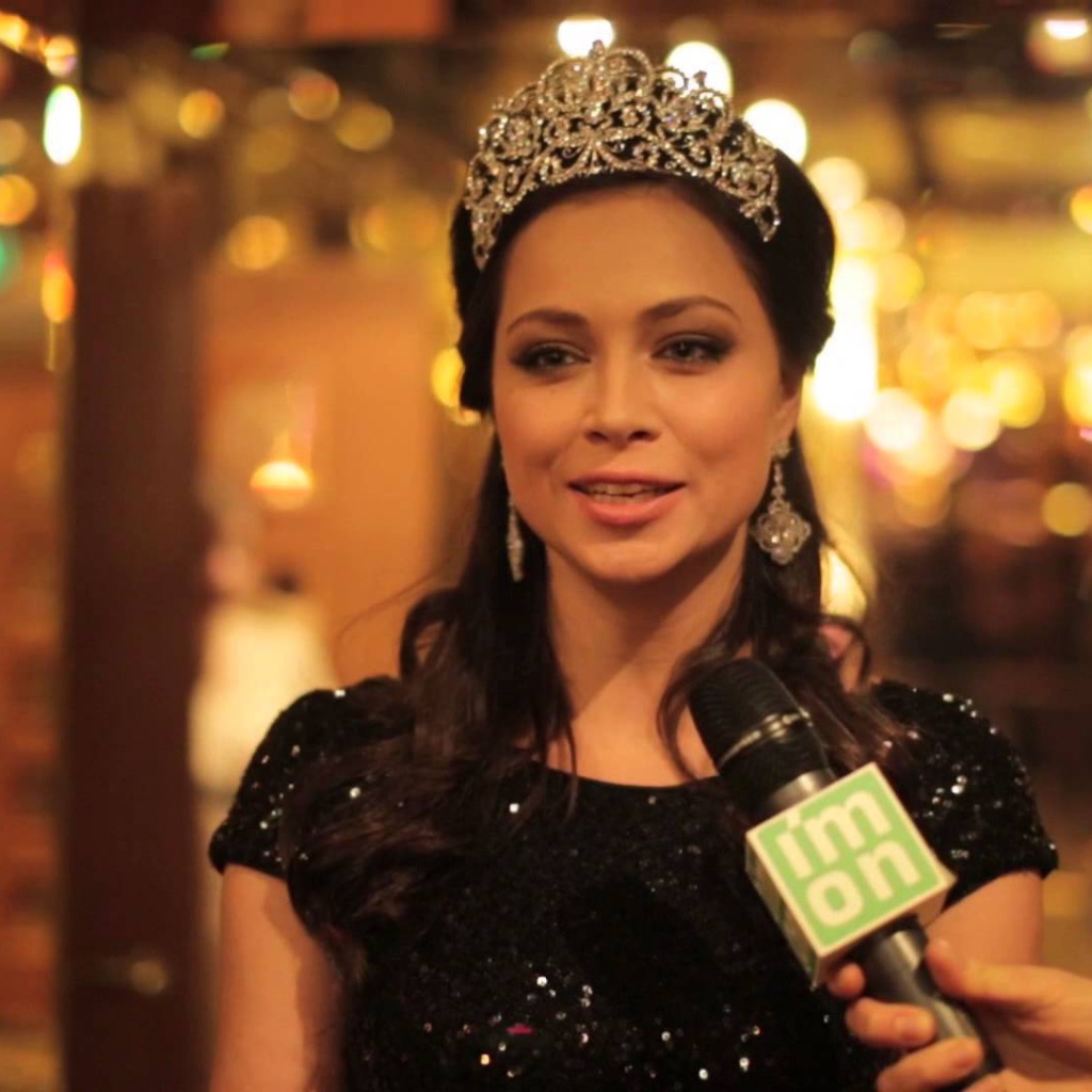 Кинозвезда Настасья Самбурская