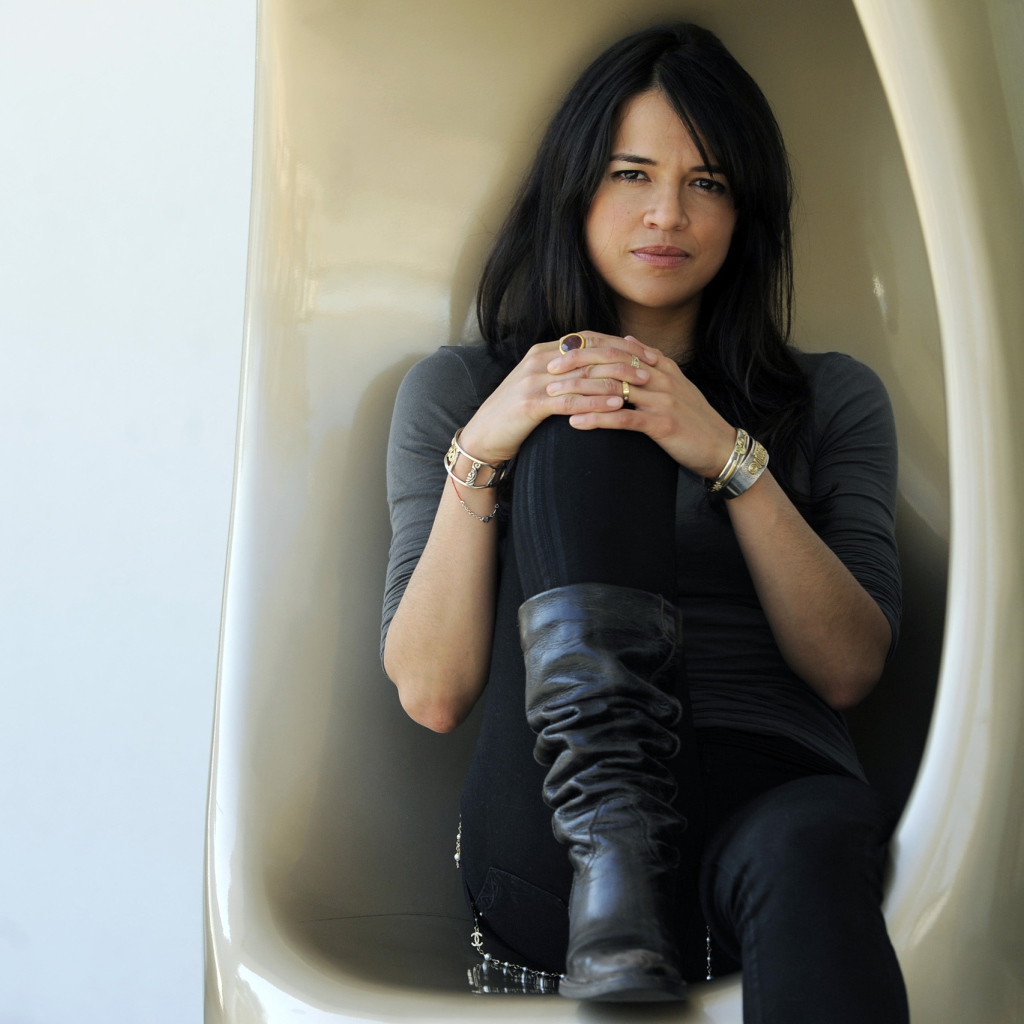 Популярная Мишель Родригес