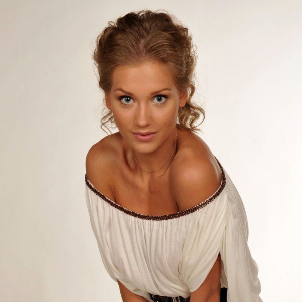 Красивая актриса Кристина Асмус