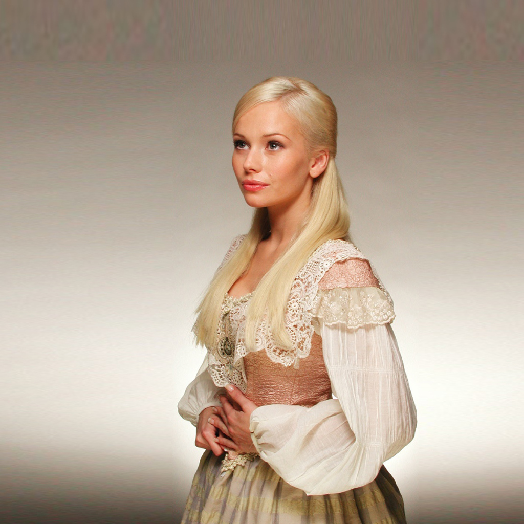 Известная модель Елена Корикова