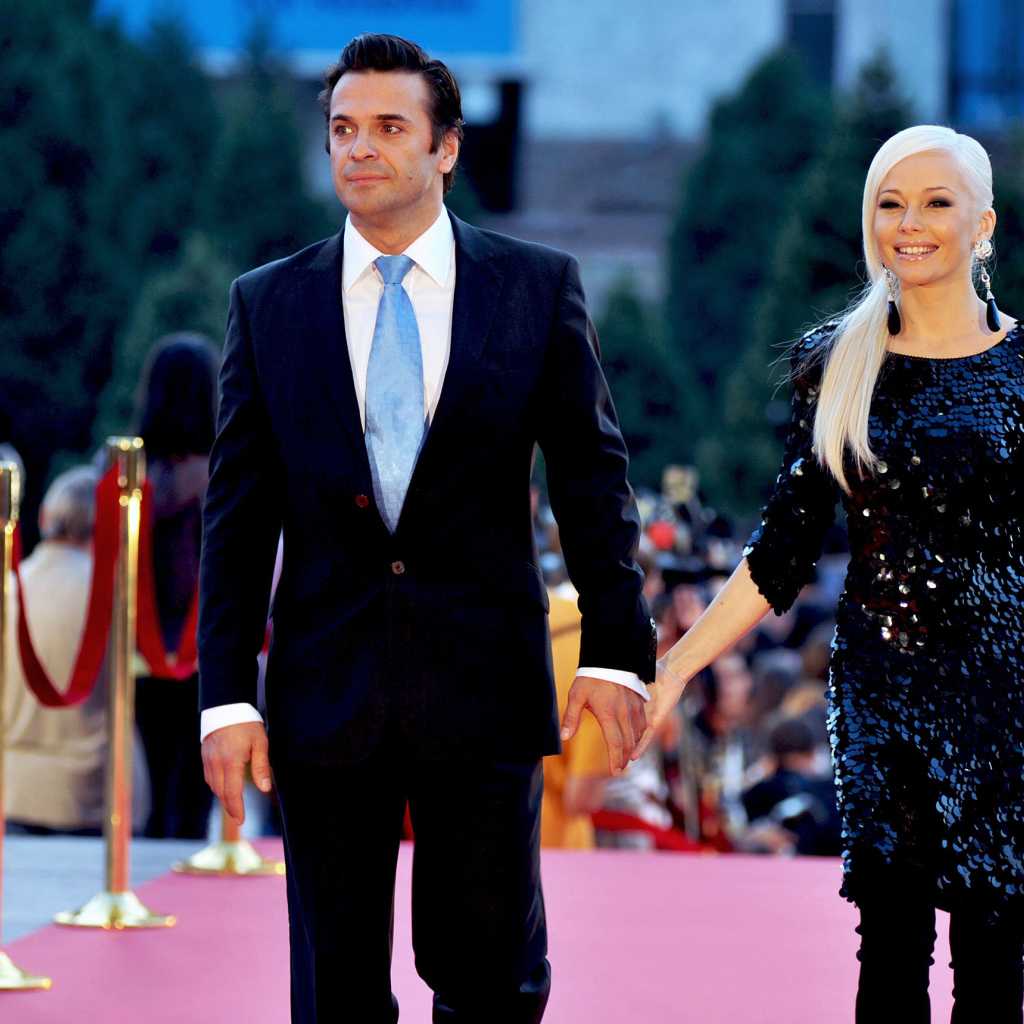 Популярная модель Елена Корикова