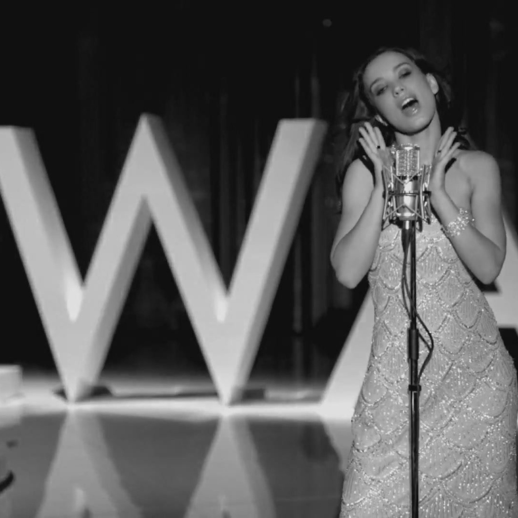 Популярная актриса Виктория Дайненко