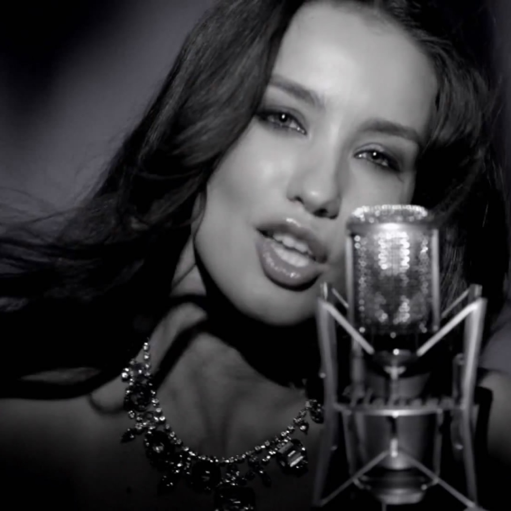 Прекрасная актриса Виктория Дайненко