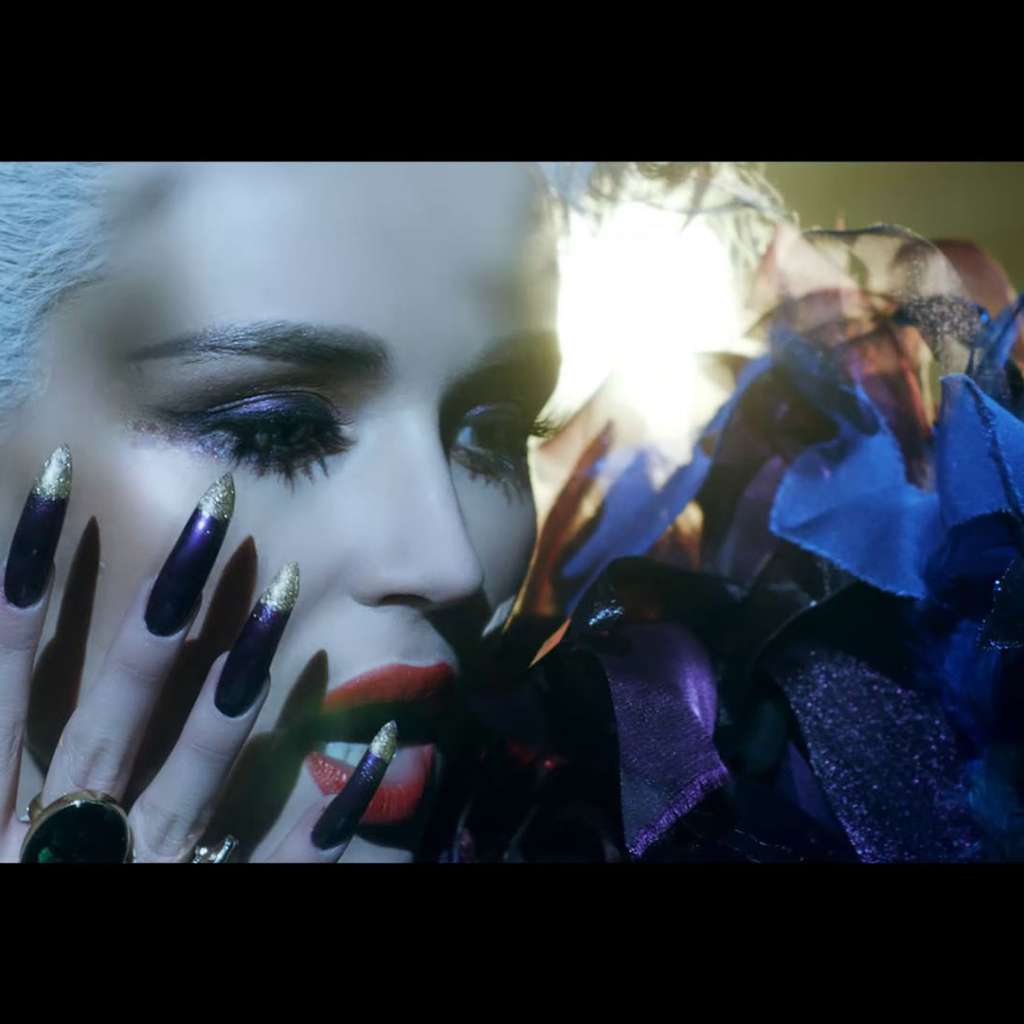 Популярная актриса Полига Гагарина