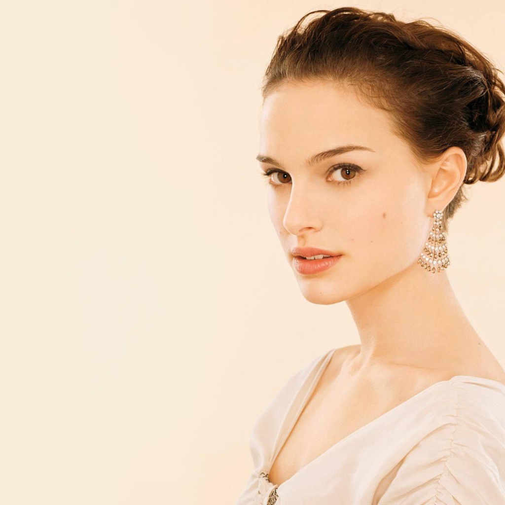 Очаровательная модель Натали Портман