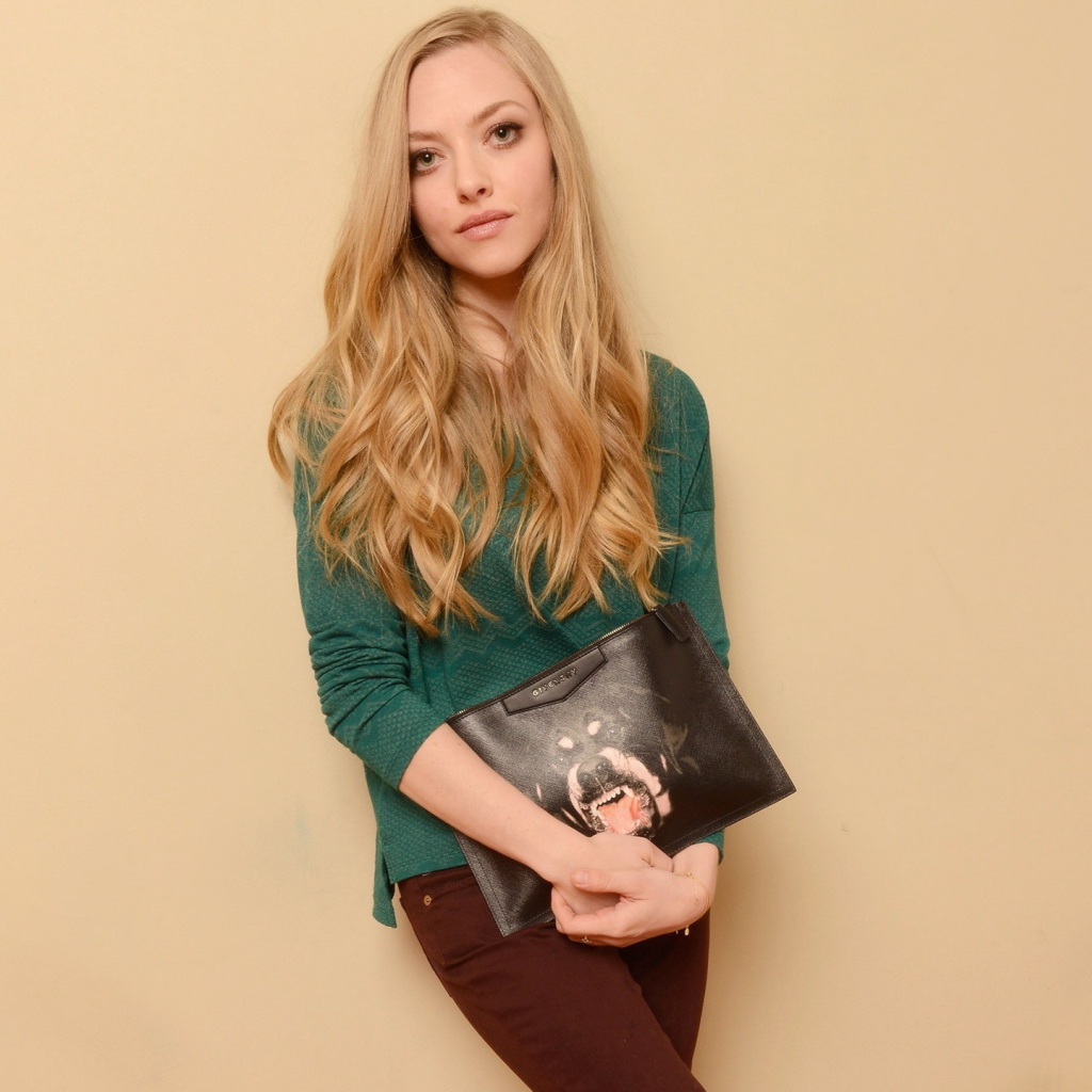 Популярная актриса Аманда Сайфред