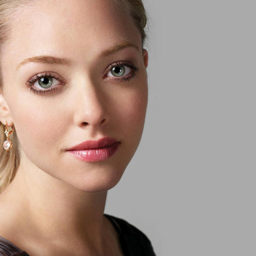 Прекрасная актриса Аманда Сайфред