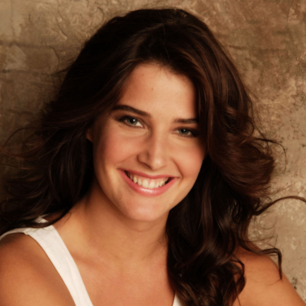 Знаменитая Коби Смолдерс