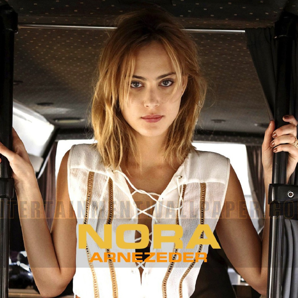 Красивая Нора Арнезедер