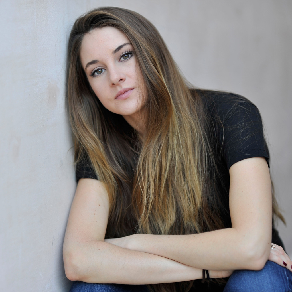 Очаровательная модель Шейлин Вудли