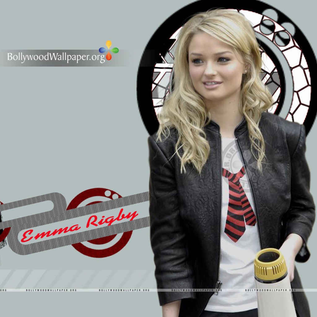 Популярная Эмма Ригби