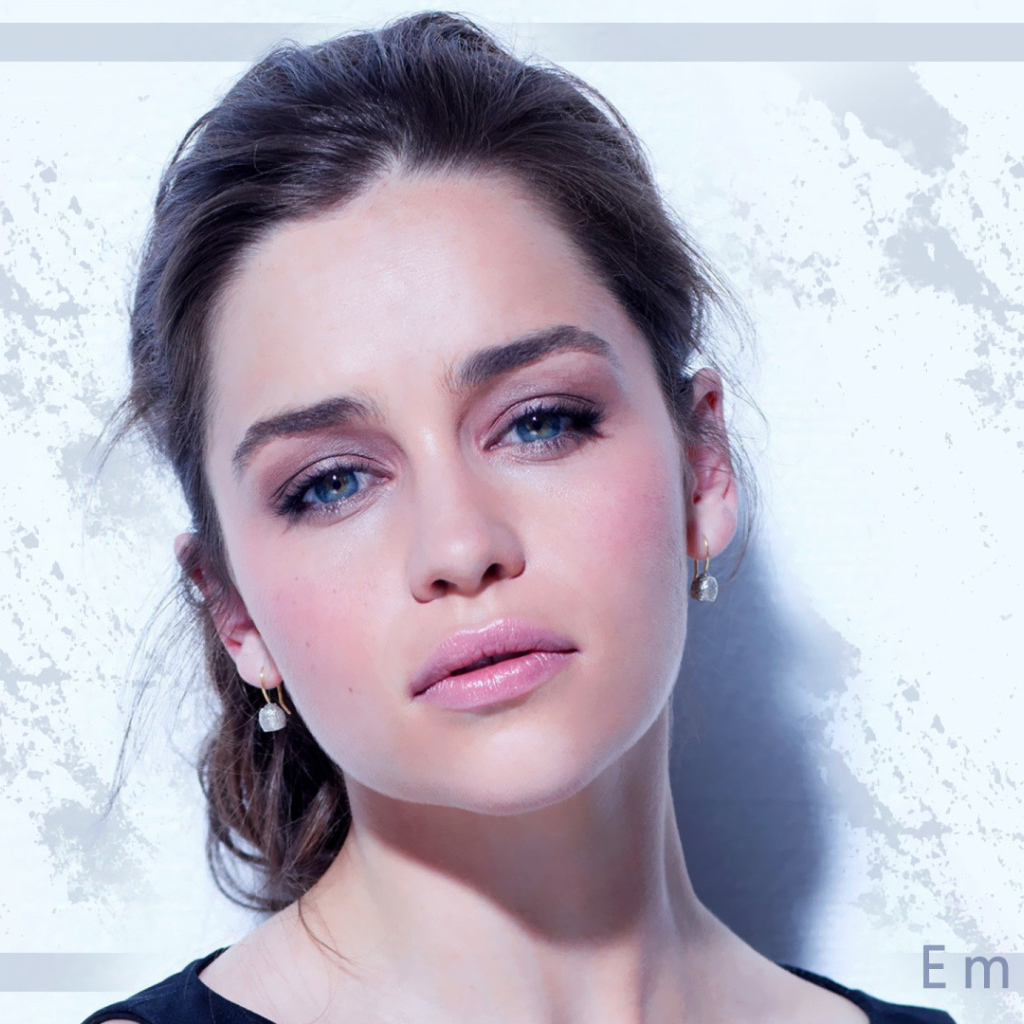 Популярная актриса Эмилия Кларк