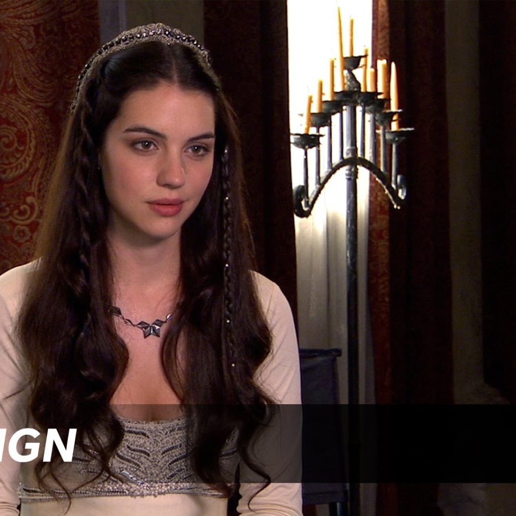 Красивая актриса Аделаида Кэйн