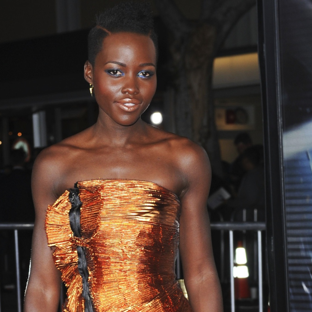 Лупита Нионго