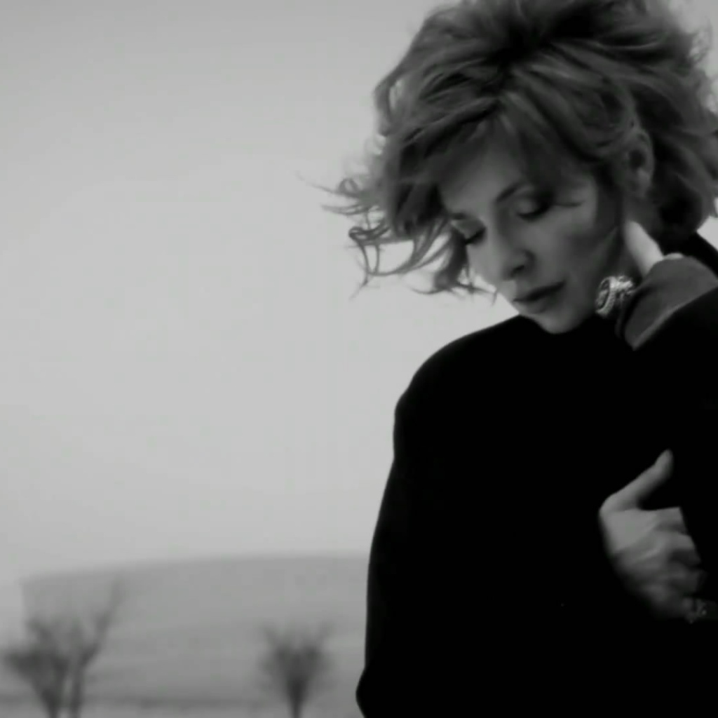 Очаровательная актриса Милен Фармер