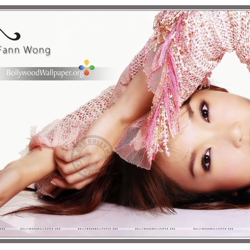 Красивая модель Фэнн Вонг