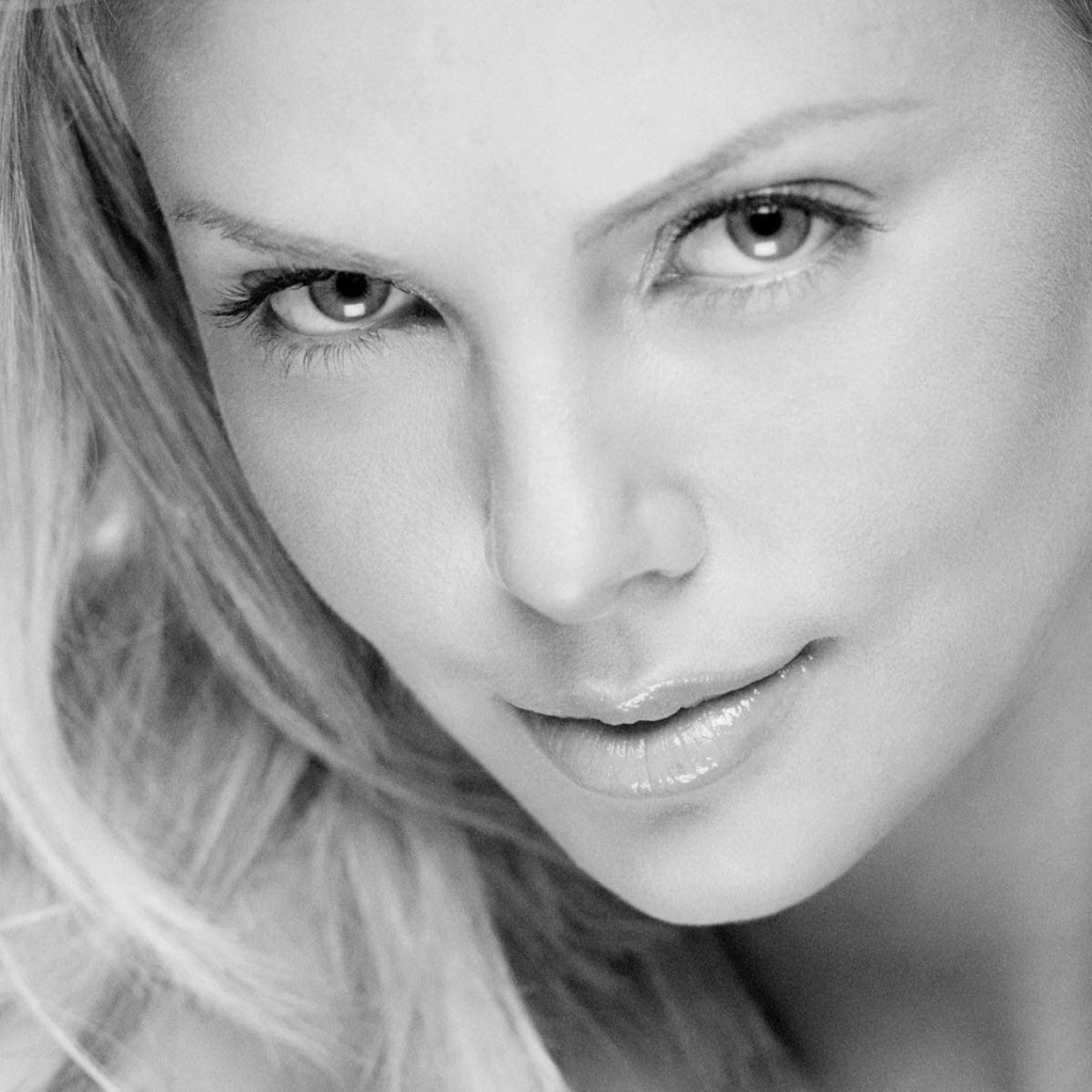 Шарлиз Терон